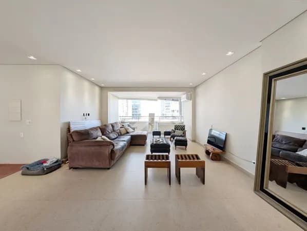 Apartamento 4 quartos (2 suítes) à venda, 230.64m² no Residencial Paranoá - Gleba Palhano, Londrina