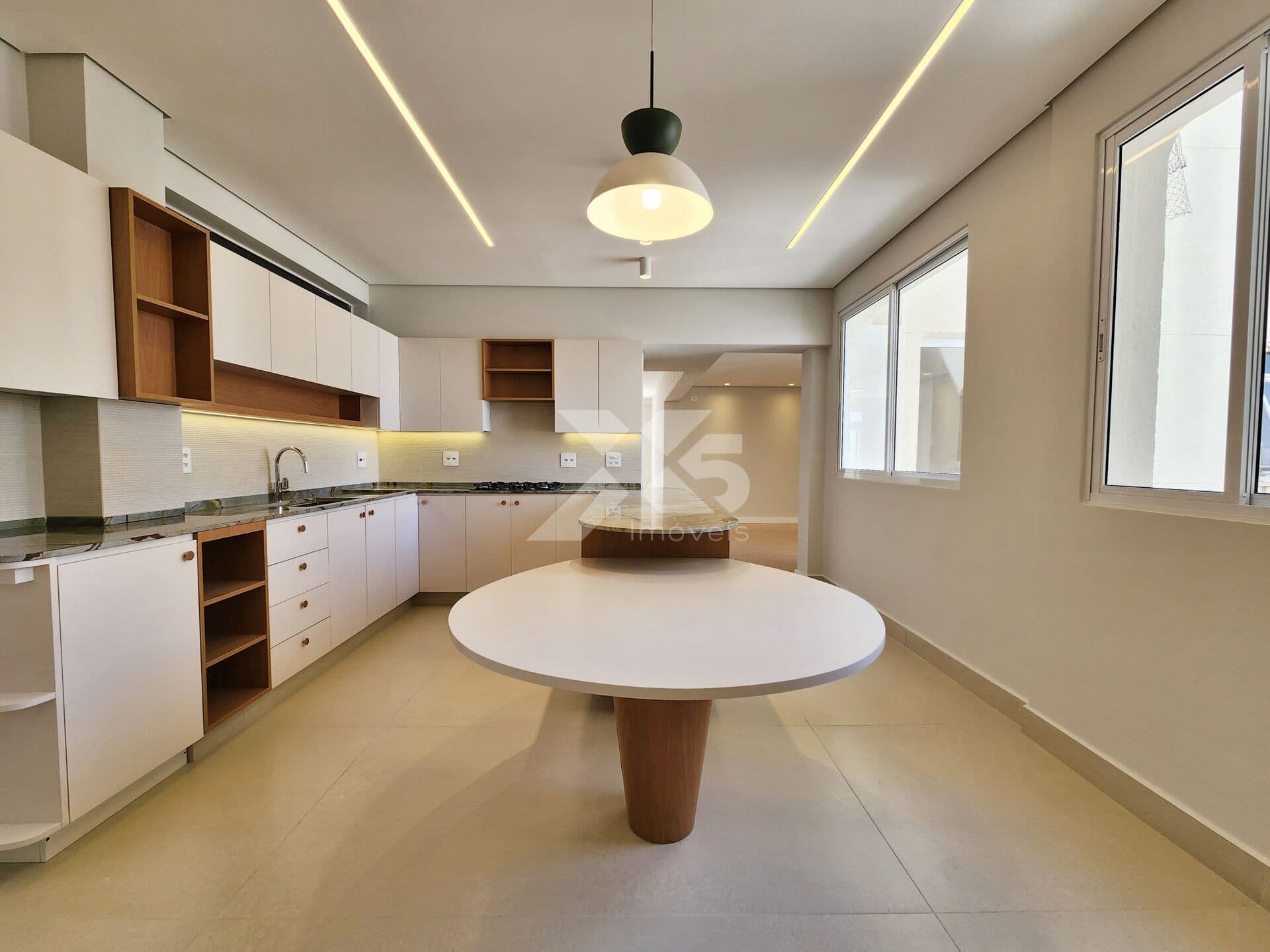 Apartamento 3 Quartos à venda no Centro de Londrina - Edf. Dom João VI
