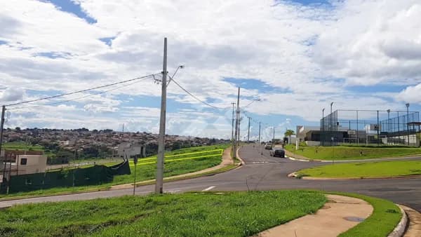 Terreno À Venda no Condomínio Parque Tauá Araguari, Londrina