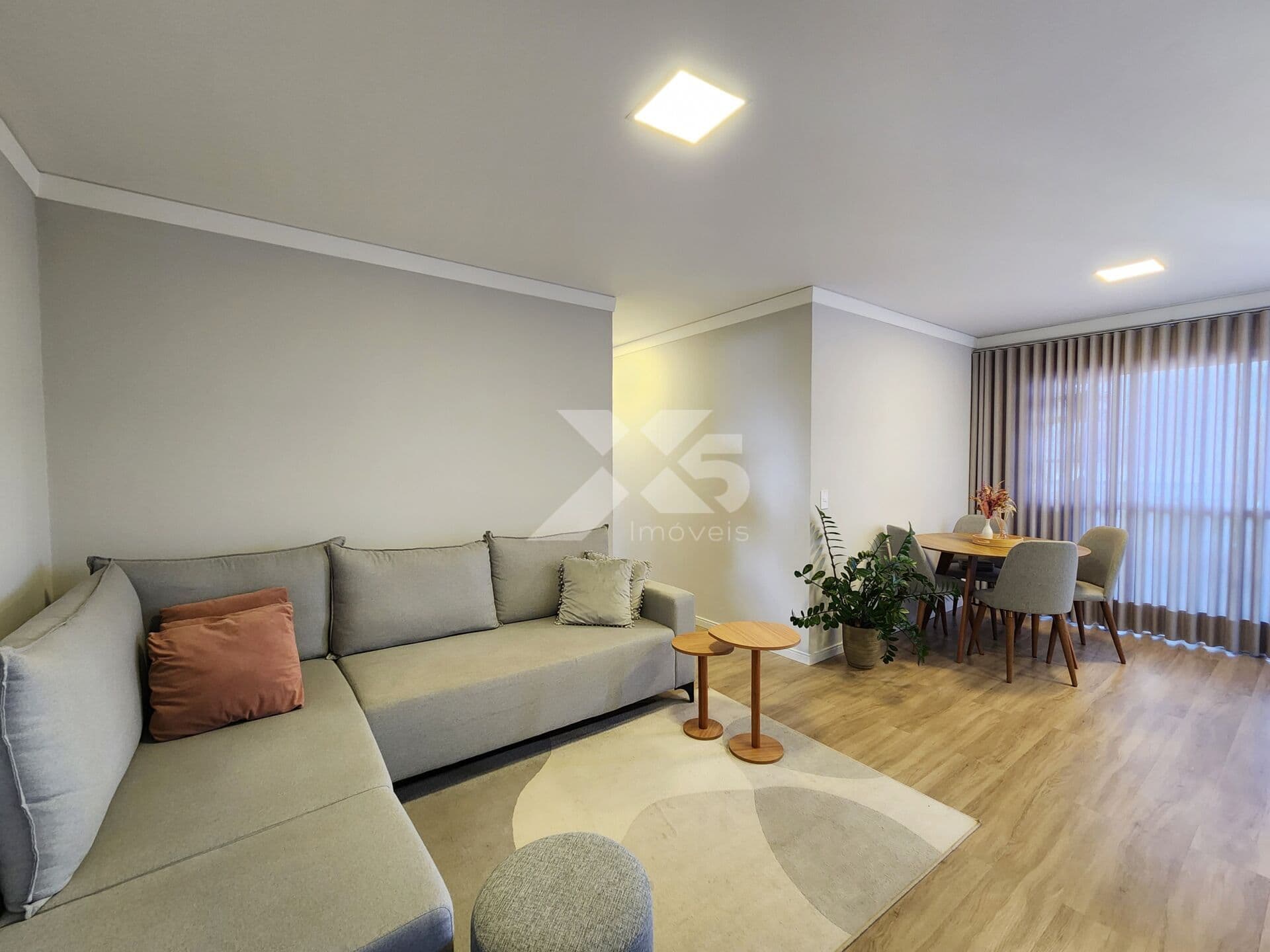 Apartamento 2 quartos (1 suíte) à venda, 82m² no Konstanz - Centro, Londrina