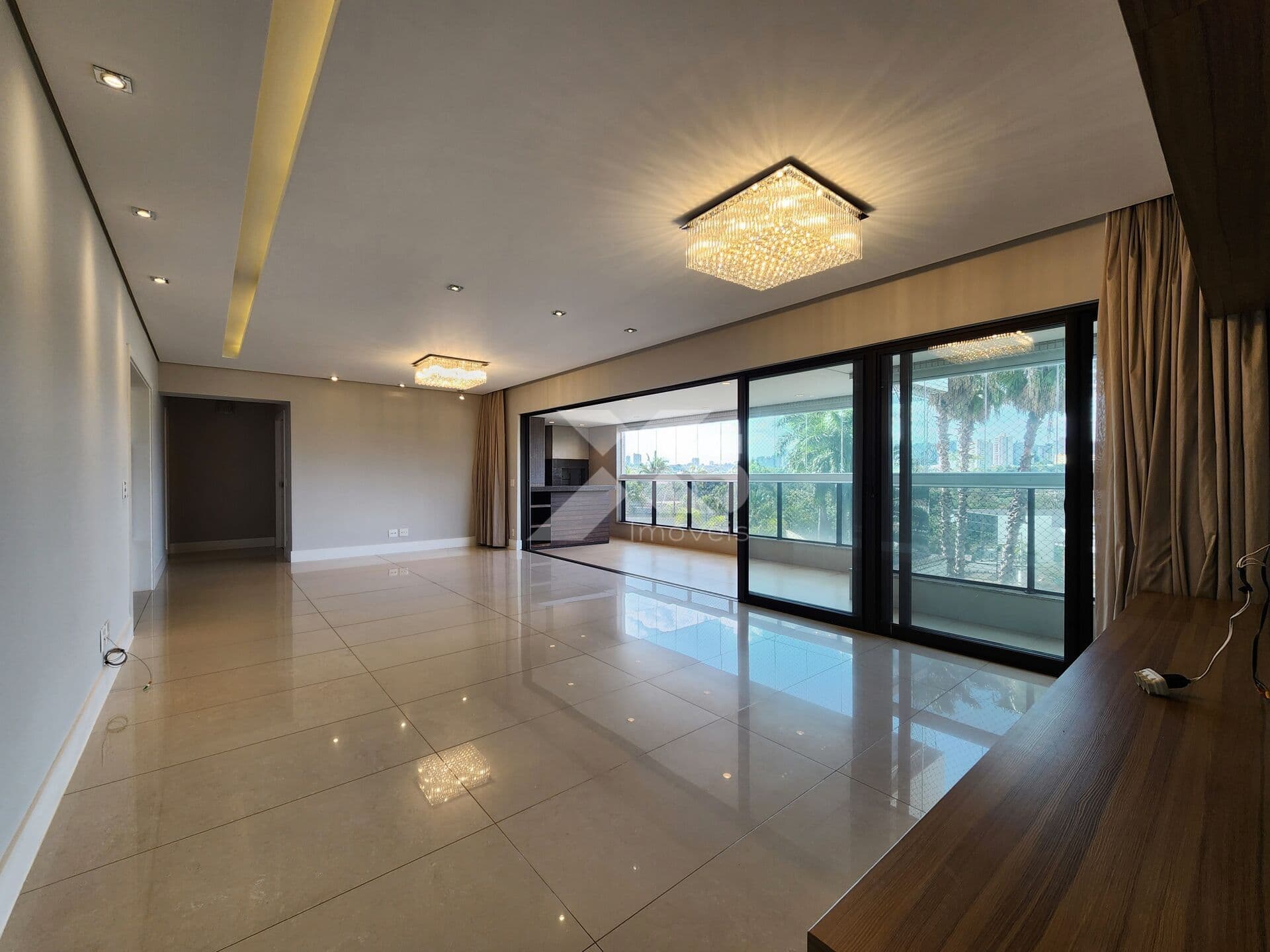 Apartamento à venda com 3 quartos, 3 suítes - TORRE MADRI - LONDRINA