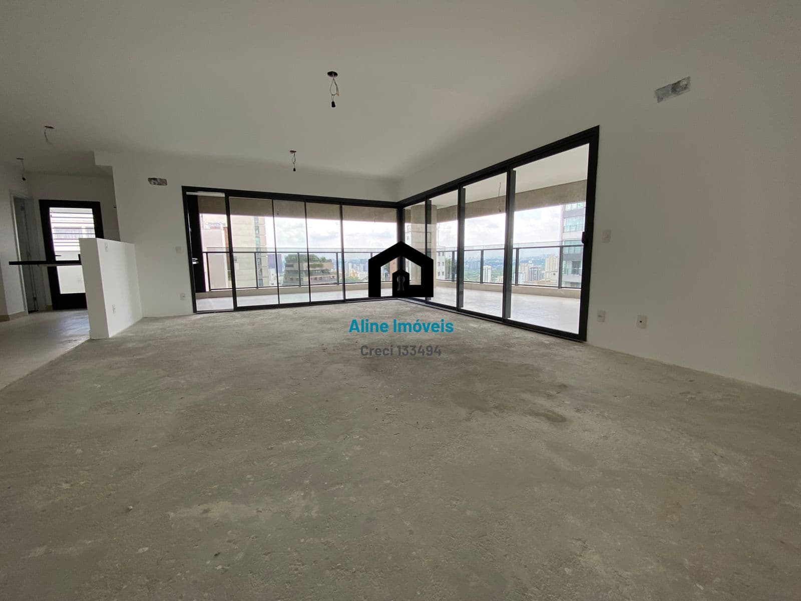 Altíssimo Padrão - Vila Madalena - 195 m² - 4 Dormitórios( 3 suítes) Pronto