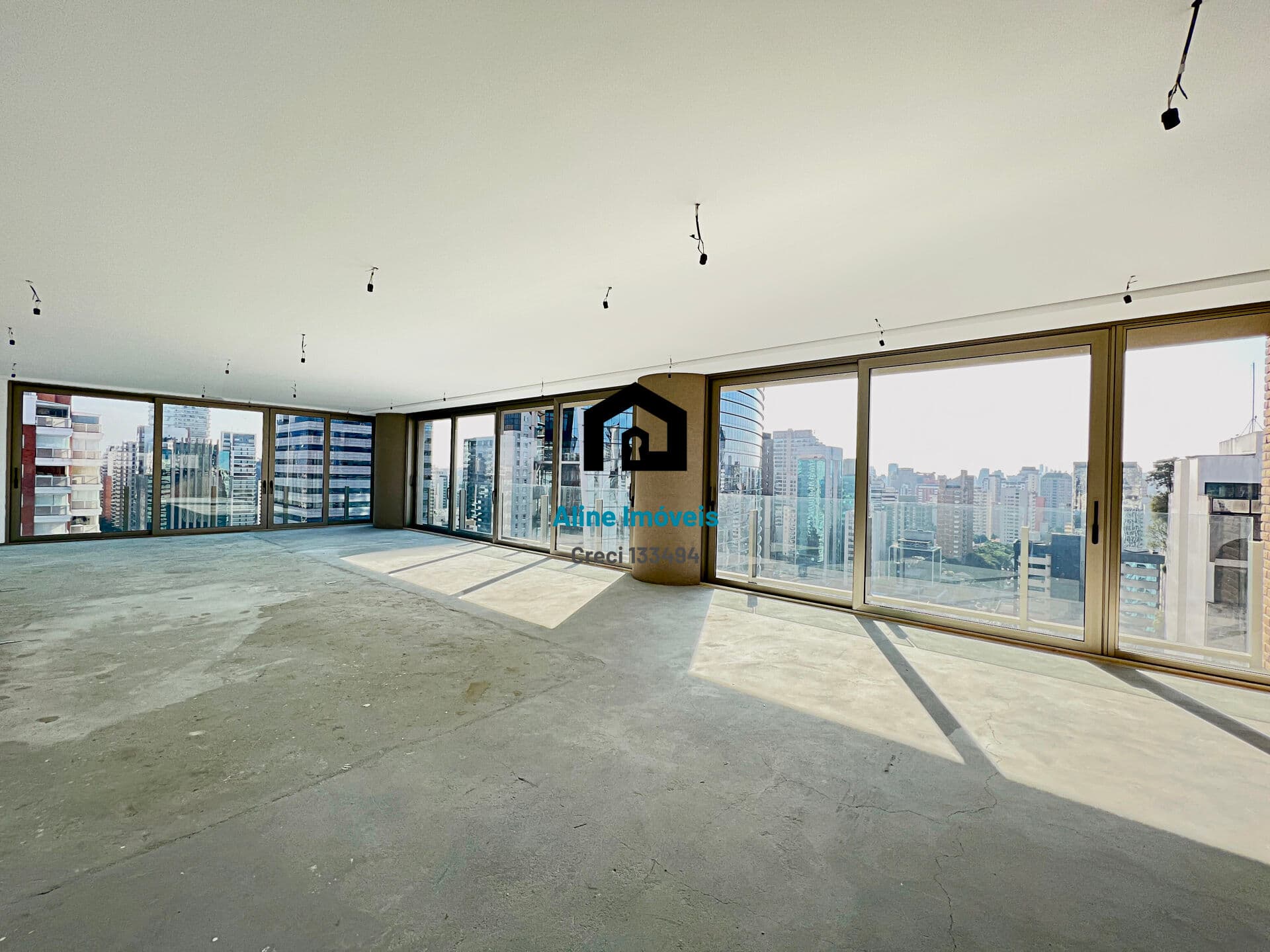 Ultraluxury Casa Leopoldo- ANDAR ALTO no Itaim Bibi - 335m², 4 suítes
