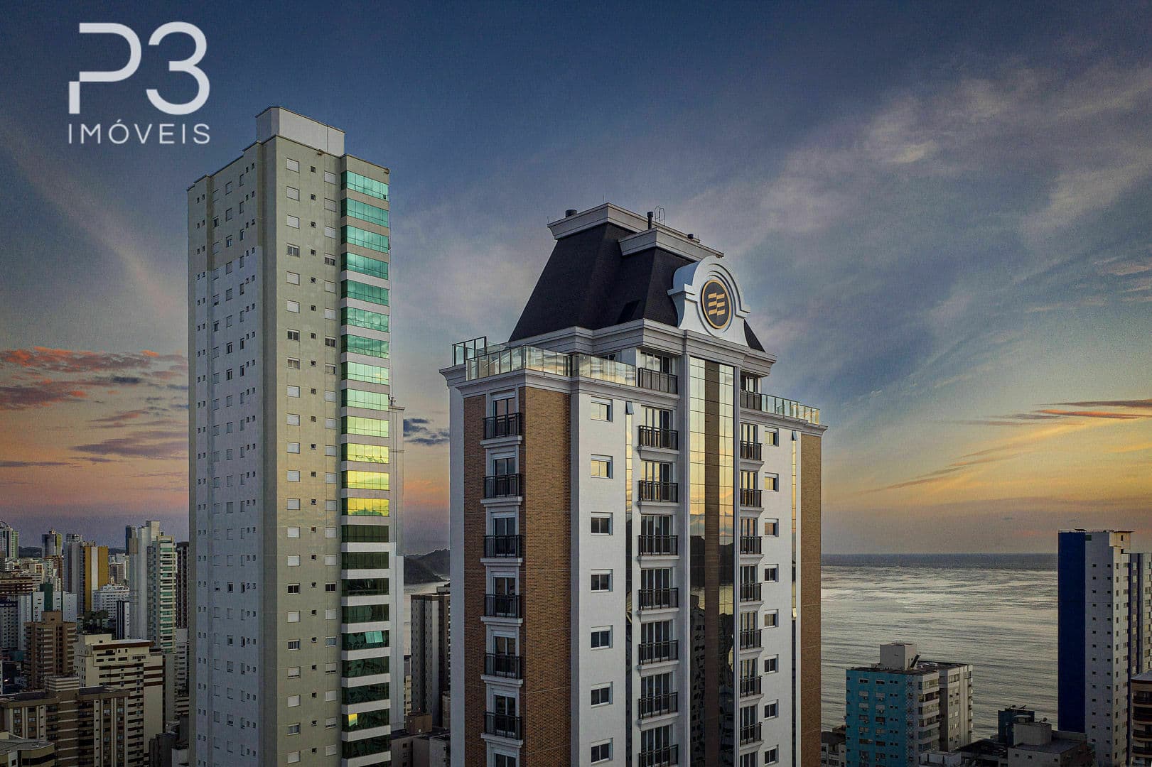 Apartamento Alto Padrão à Venda perto do Mar, em Balneário Camboriú - SC!