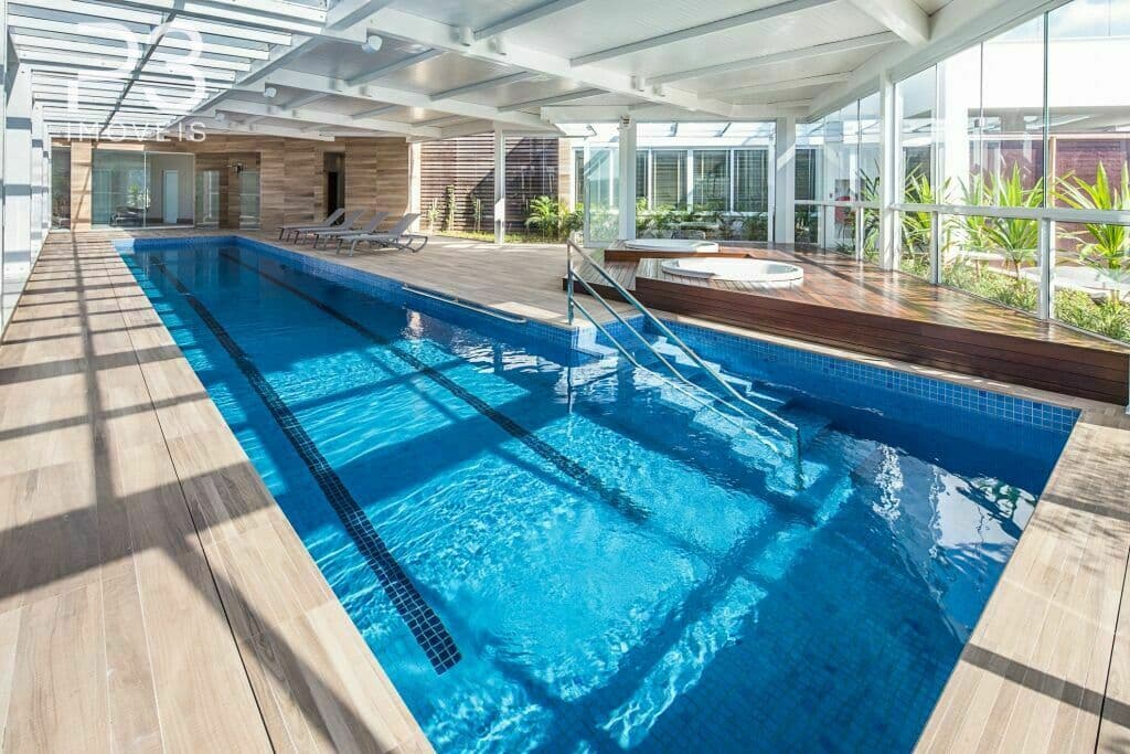 Apartamento Alto Padrão à Venda de Frente para o Mar, na Barra Sul em Balneário Camboriú - SC!