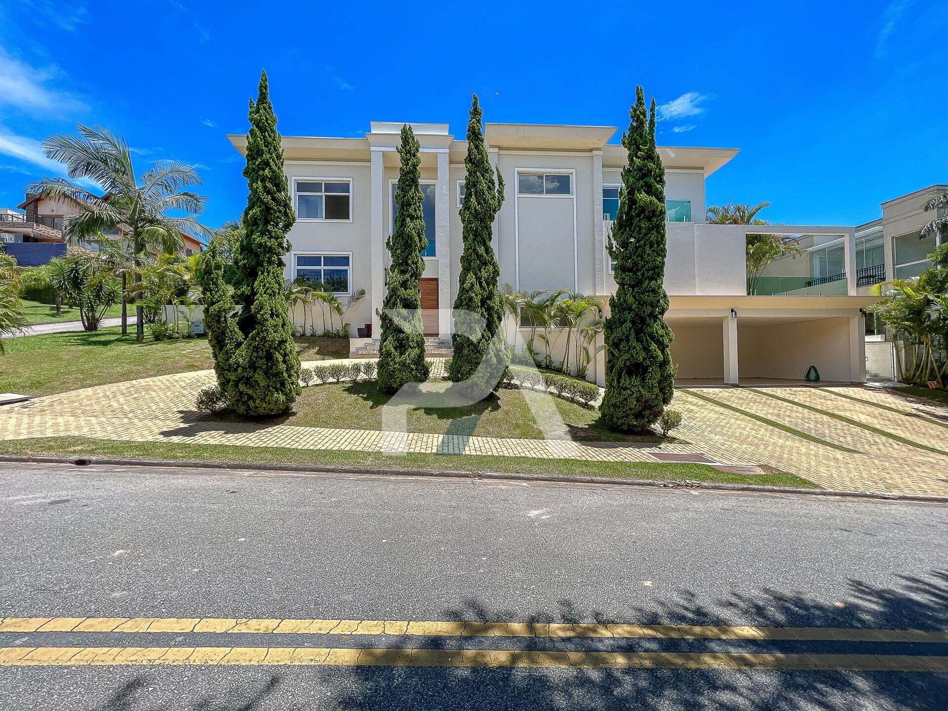 Casa em Santana de Parnaíba - Alphaville
