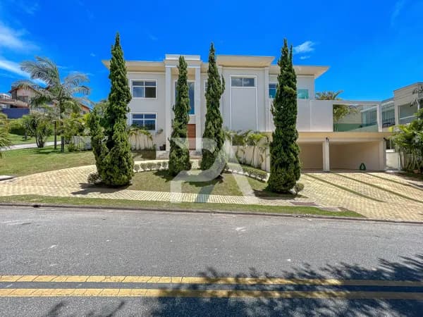 Casa em Santana de Parnaíba - Alphaville