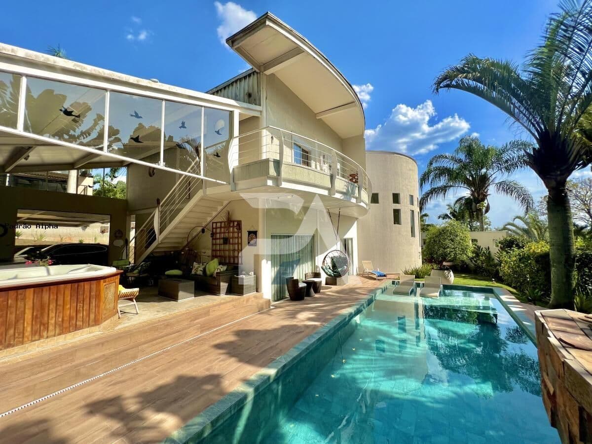 Casa à venda no Condomínio Tamboré 1, em Barueri/SP