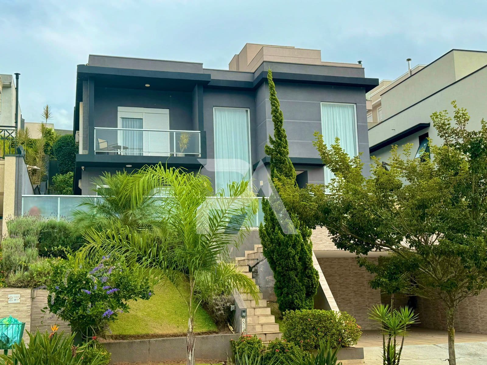 Casa à Venda no Condomínio Burle Marx em Alphaville / SP.