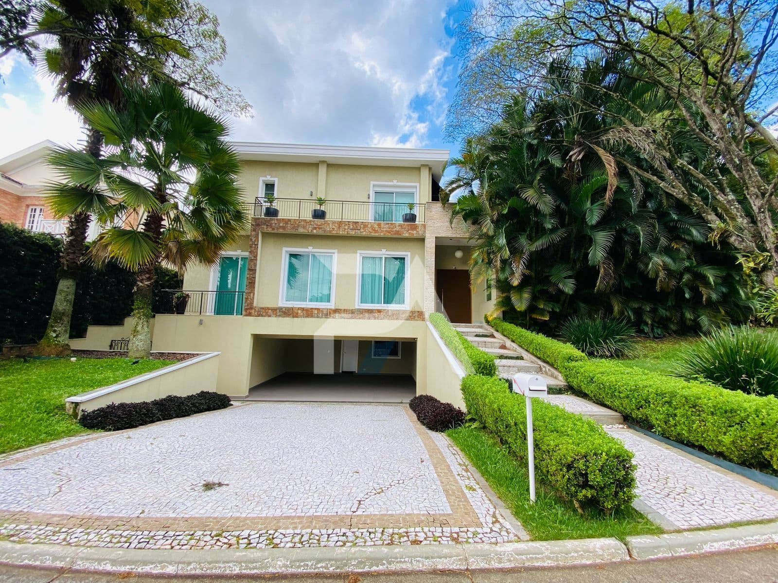Casa à venda no Condomínio Residencial 10 - Alphaville- Santana de Parnaíba-SP