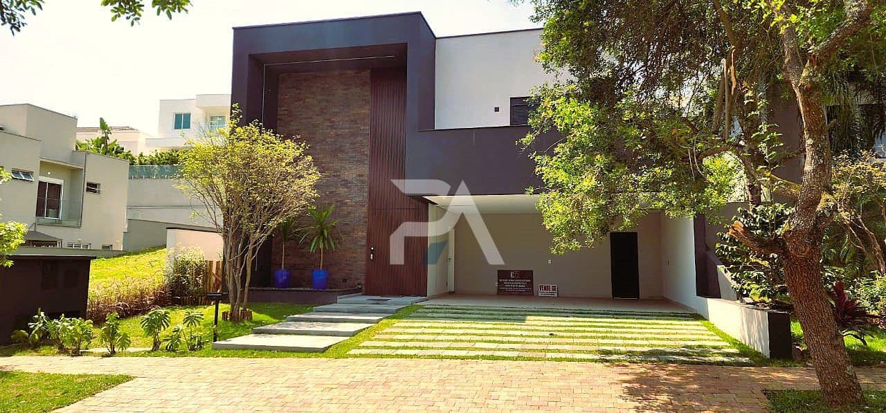 Casa de Condomínio em Santana de Parnaíba - Alphaville