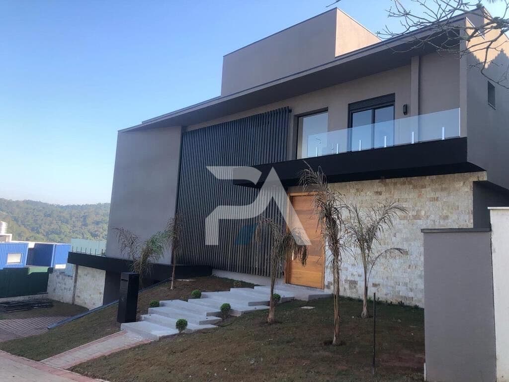 Casa à venda no Condomínio Residencial Ithayê - em Santana de Parnaíba/SP