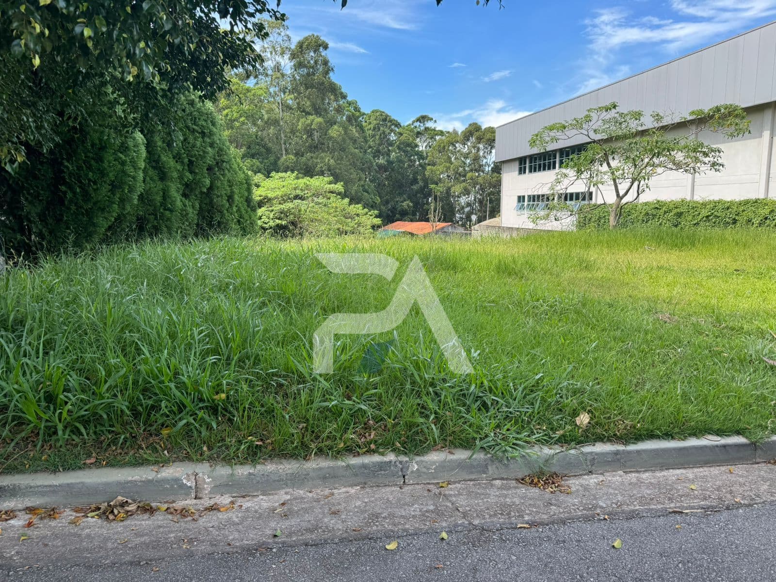 Lote maravilhoso para construir sua linda casa, no Condomínio Tamboré 1- Alphaville
