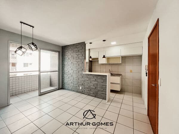 Apartamento em Candeias - 2 Quartos e 62 m² - Edf. Maria Rita e Maria Anita
