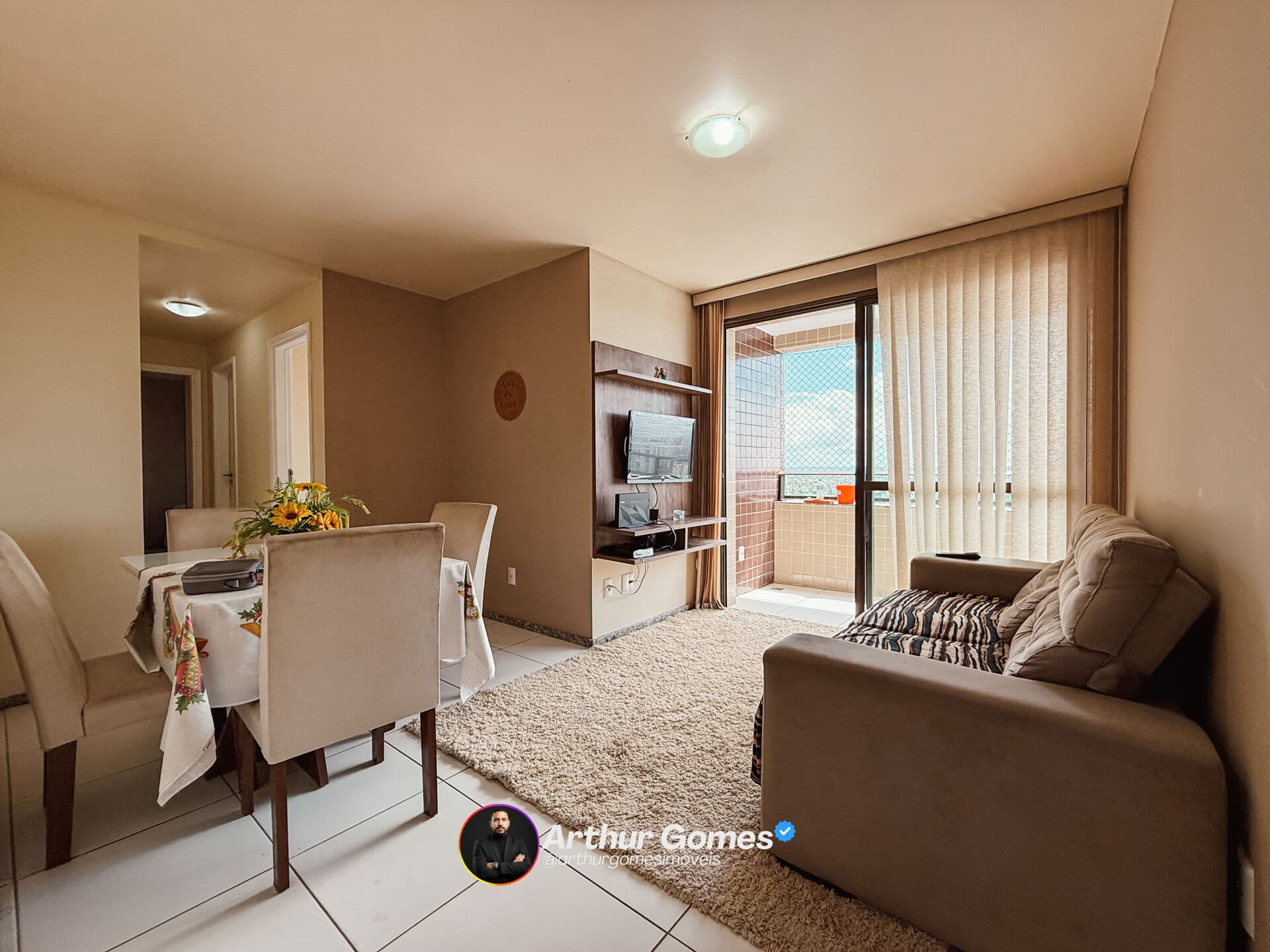 Apartamento em Candeias com 2 Quartos e Vista Mar - Edf Famille Candeias