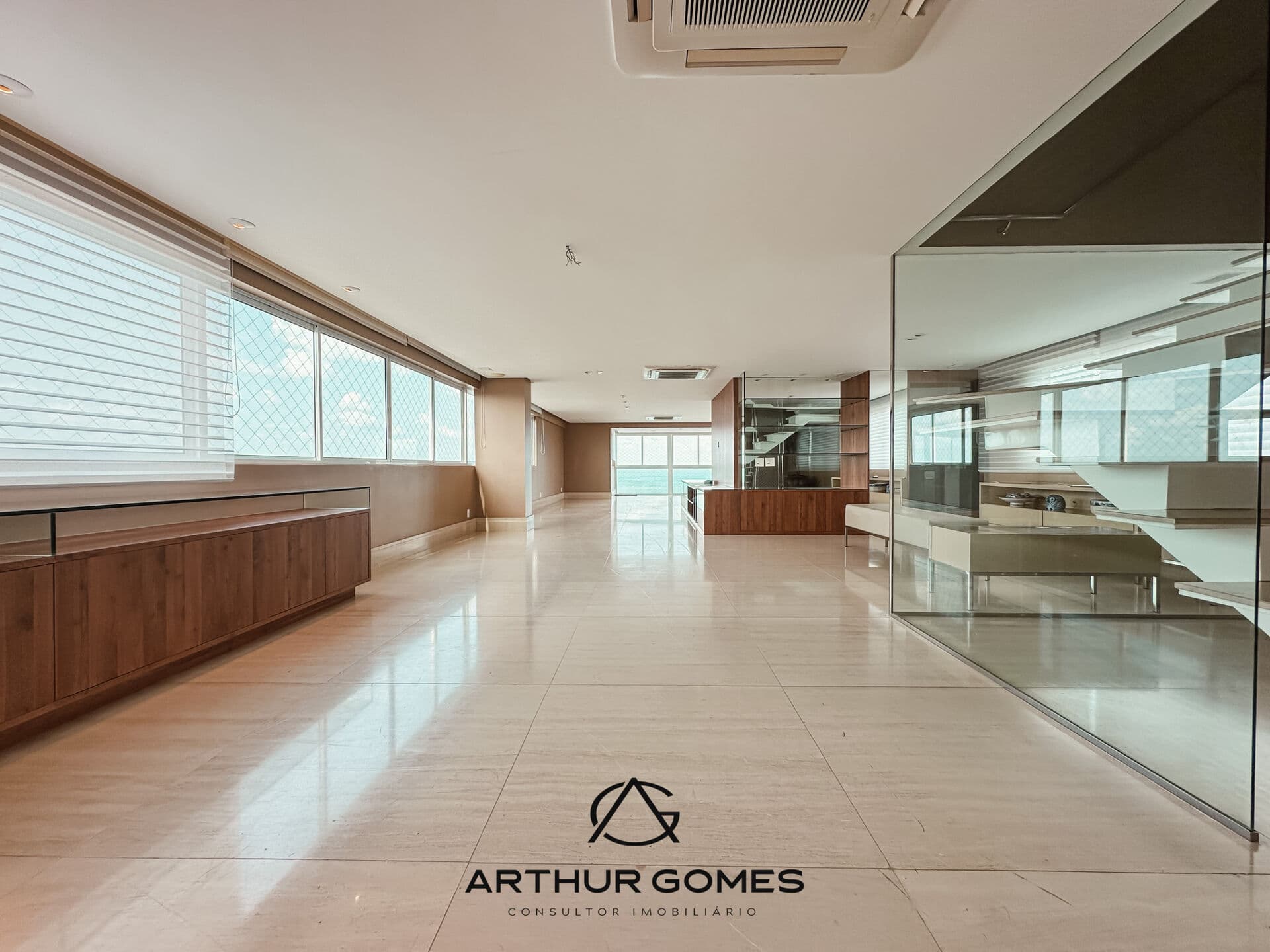 Cobertura Triplex na beira-mar com 4 quartos e 539 m² - Edf Porto dos Corais