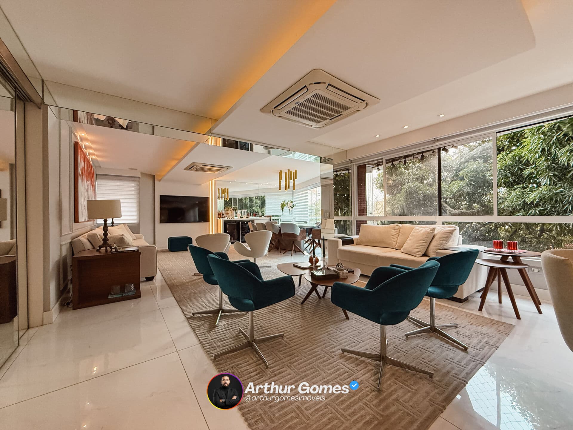 Apartamento mobiliado em Casa Forte - 250 m² e 03 suítes - Edf Marcelo Asfora