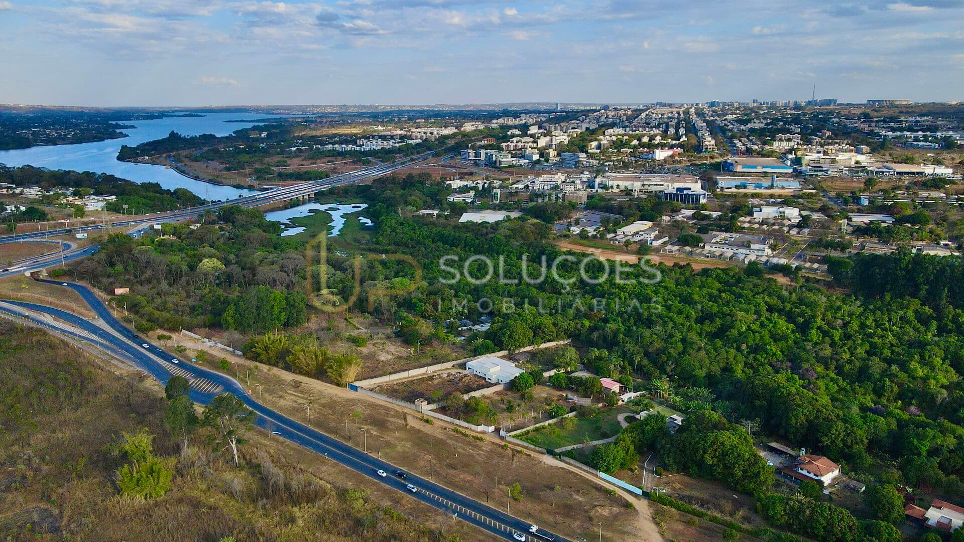 Chácara de 10.000m² no Lago Norte, ao Lado da Ponte do Bragueto, a 1km do Iguatemi, Boulevard e Noroeste