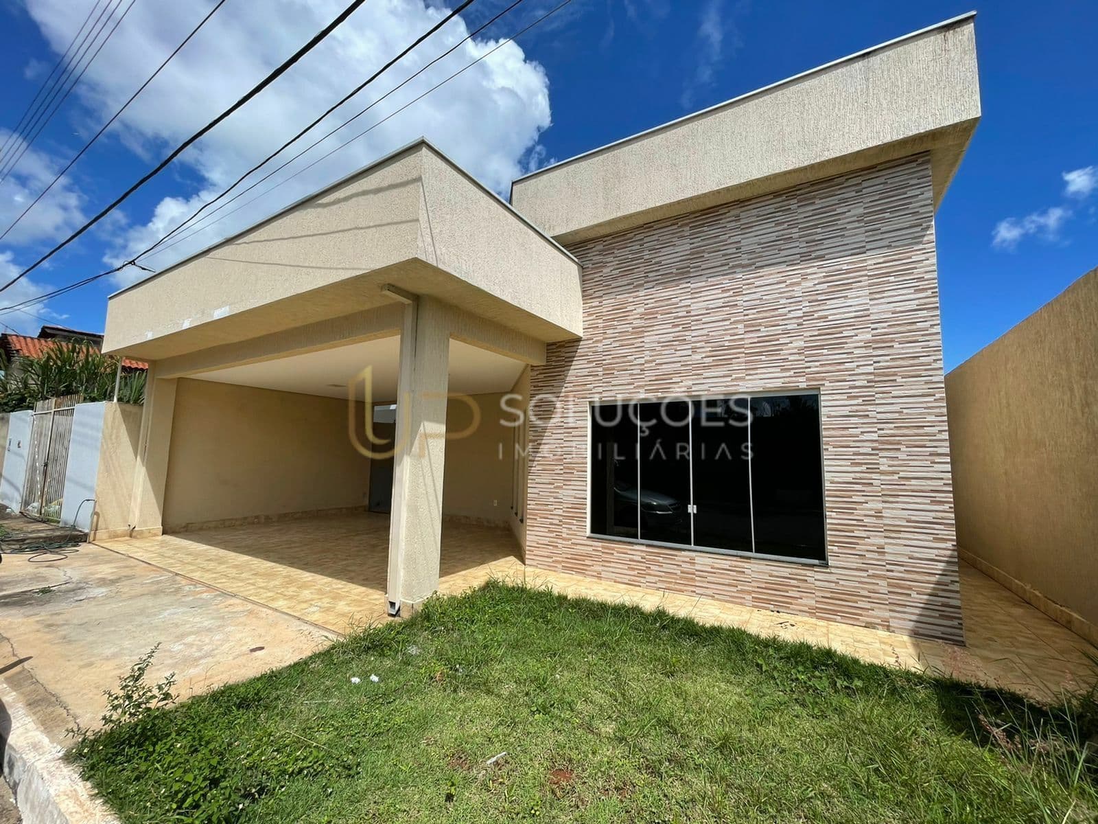 Casa 3 Suítes, Cozinha Enorme + Casa de Apoio c/ 2 Quartos | Condomínio Residencial Granville, BR-020