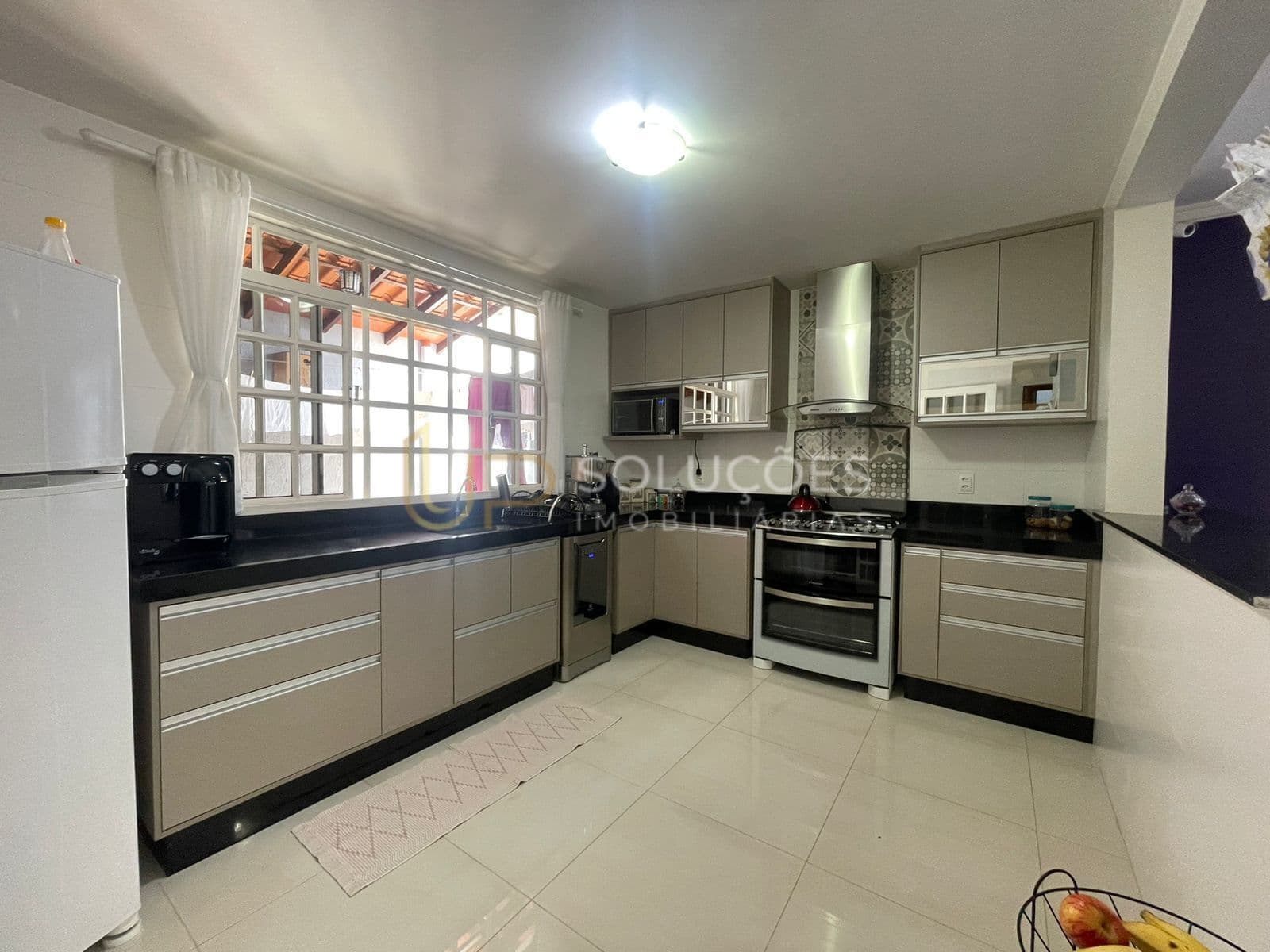 Sobrado 3 Quartos (Suíte c/ Banheira de Hidro) + Área Gourmet c/ Churrasqueira | Quadra 01, Sobradinho/DF