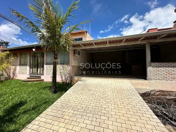 Casa 3 Quartos (1 Suíte), Área gourmet c/ Churrasqueira + Plantas Frutíferas | Condomínio Residencial Ypês