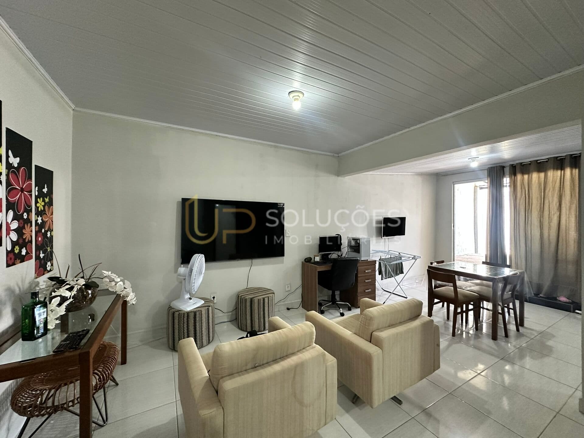 Casa 2 Quartos, Reformada recente, Lote de 300m² | Setor de Mansões/ Sobradinho-DF