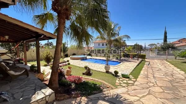 4 Quartos (2 Suítes) | Closet | Escritório | Lazer Completo c/ Piscina e Jacuzzi | Terreno 1.000m² | 334m² Construídos | Condomínio Bela Vista – Grande Colorado | R$1.300.000,00 | Não Aceita Financiamento