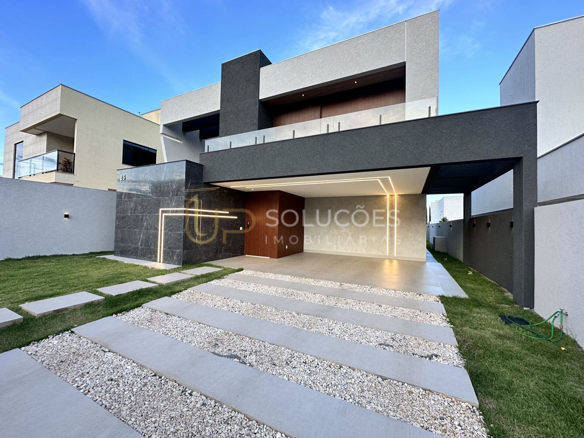 Casa 4 Suítes Alto Padrão Completa c/ Piscina + Academia + Escritório | Condomínio Alto da Boa Vista