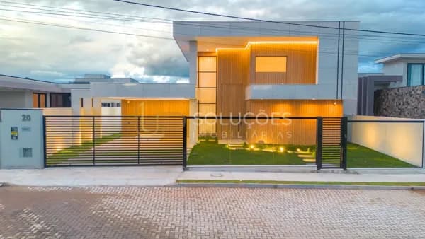 4 Suítes + Automação + Piscina Aquecida + Vista Livre | Alto Padrão 333m² | R$2.750.000