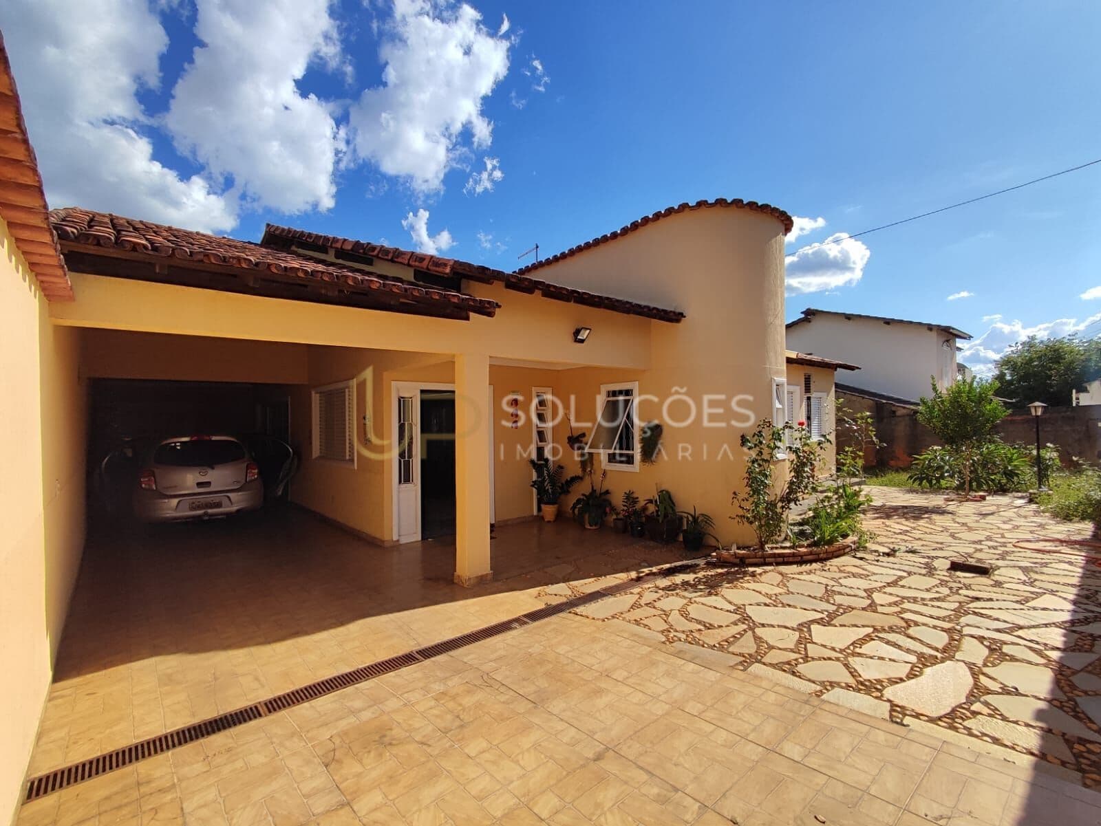Casa 4 Quartos (2 Suítes), Cozinha c/ Armários Planejados | QMS 11 | Setor de Mansões