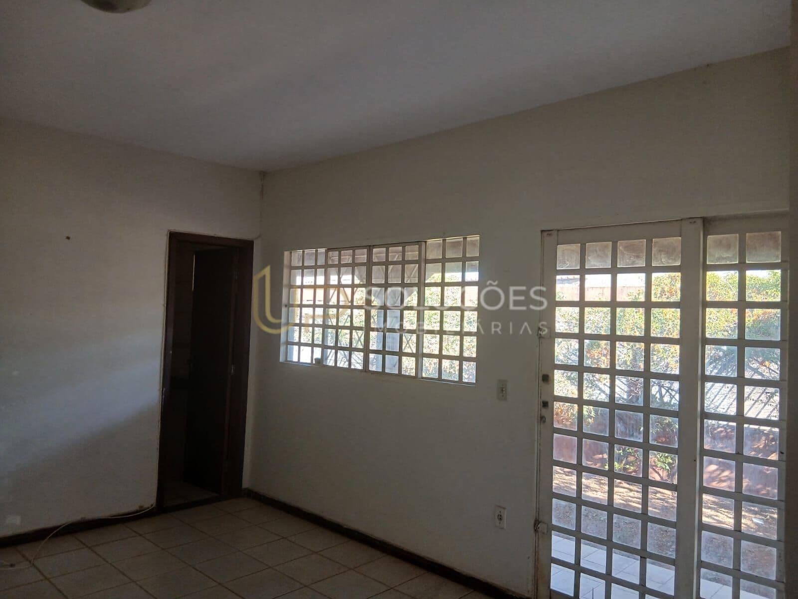 Casa Padrão, 3 Quartos(1Suíte),3 Vagas, DCE, Laje| Setor de Mansões, Sobradinho/DF