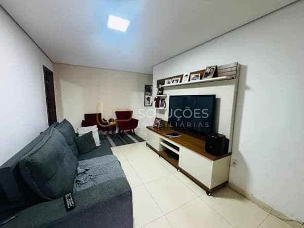 Casa QMS 31 Sobradinho | 3 Quartos (1 Suíte) | Lote 175m² | 2 Vagas | R$330.000,00