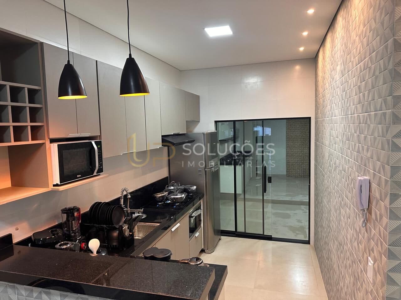 3 Quartos (2 Suítes c/ Closet) Acabamento Alto Padrão + Área Gourmet + Iluminação em LED | AR 15 Sobradinho