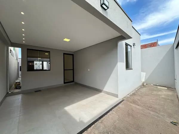 Casa c/ 3 Quartos (2 Suítes) c/ Aquecimento Solar "Boiler" | Aceita Financiamento | Ar 16, Sobradinho