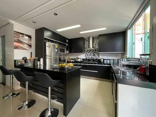 Sobrado 3 Suítes, Principal c/ Closet + Área Gourmet + Quadra de Esportes | Setor Tradicional | Planaltina-DF