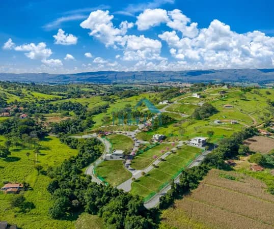 Terreno à venda no Reserva Canastra Residence - São João Batista do Glória/MG, URBANA