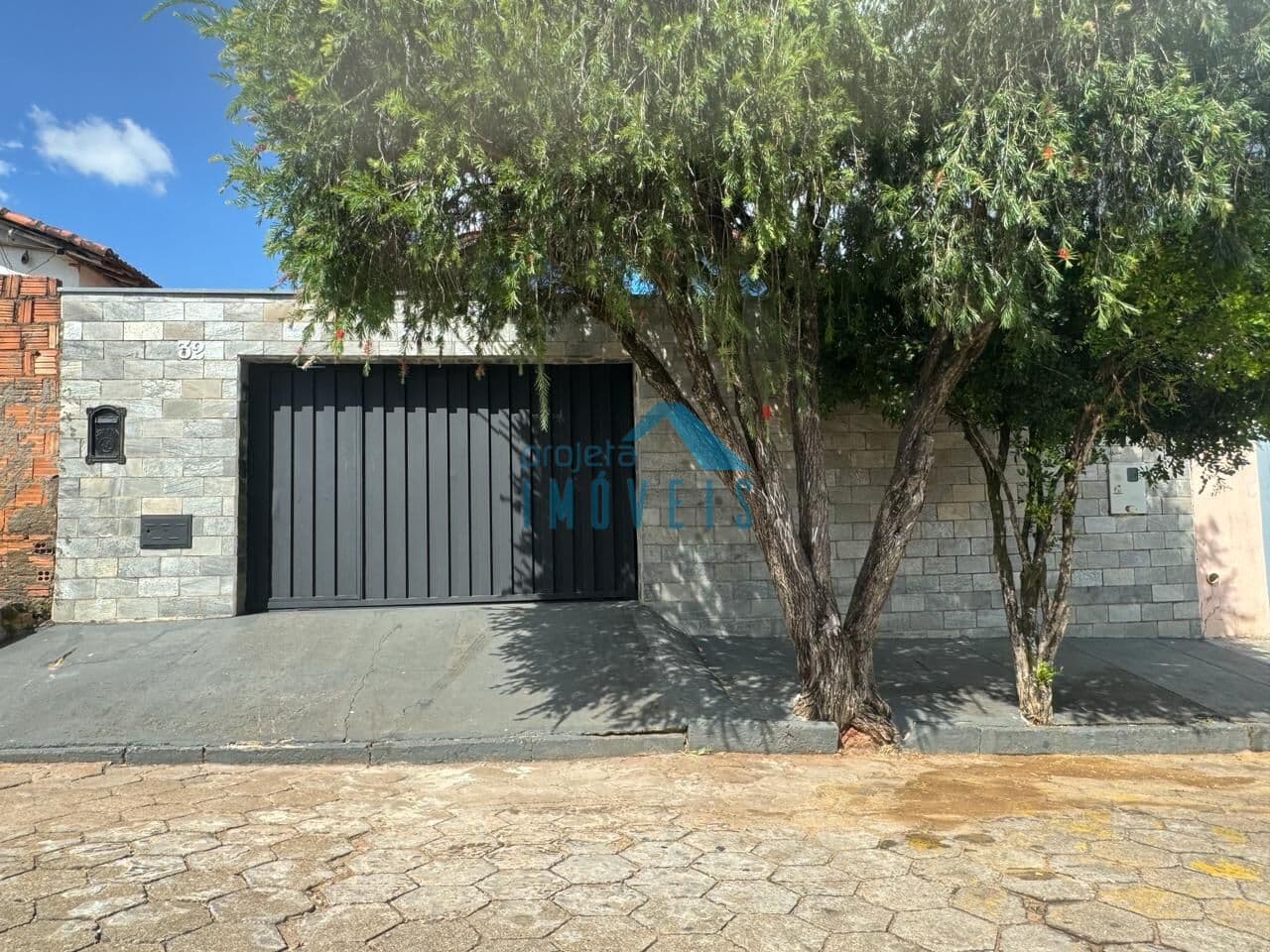 Casa em São João Batista do Glória - Centro