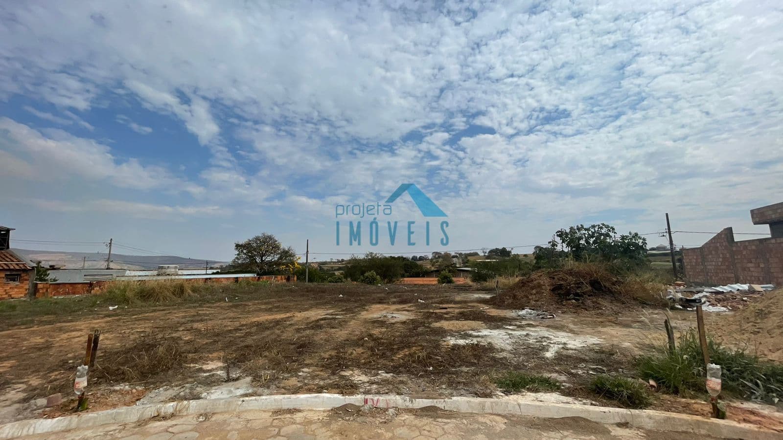 Lote/Terreno em São João Batista do Glória - Centro