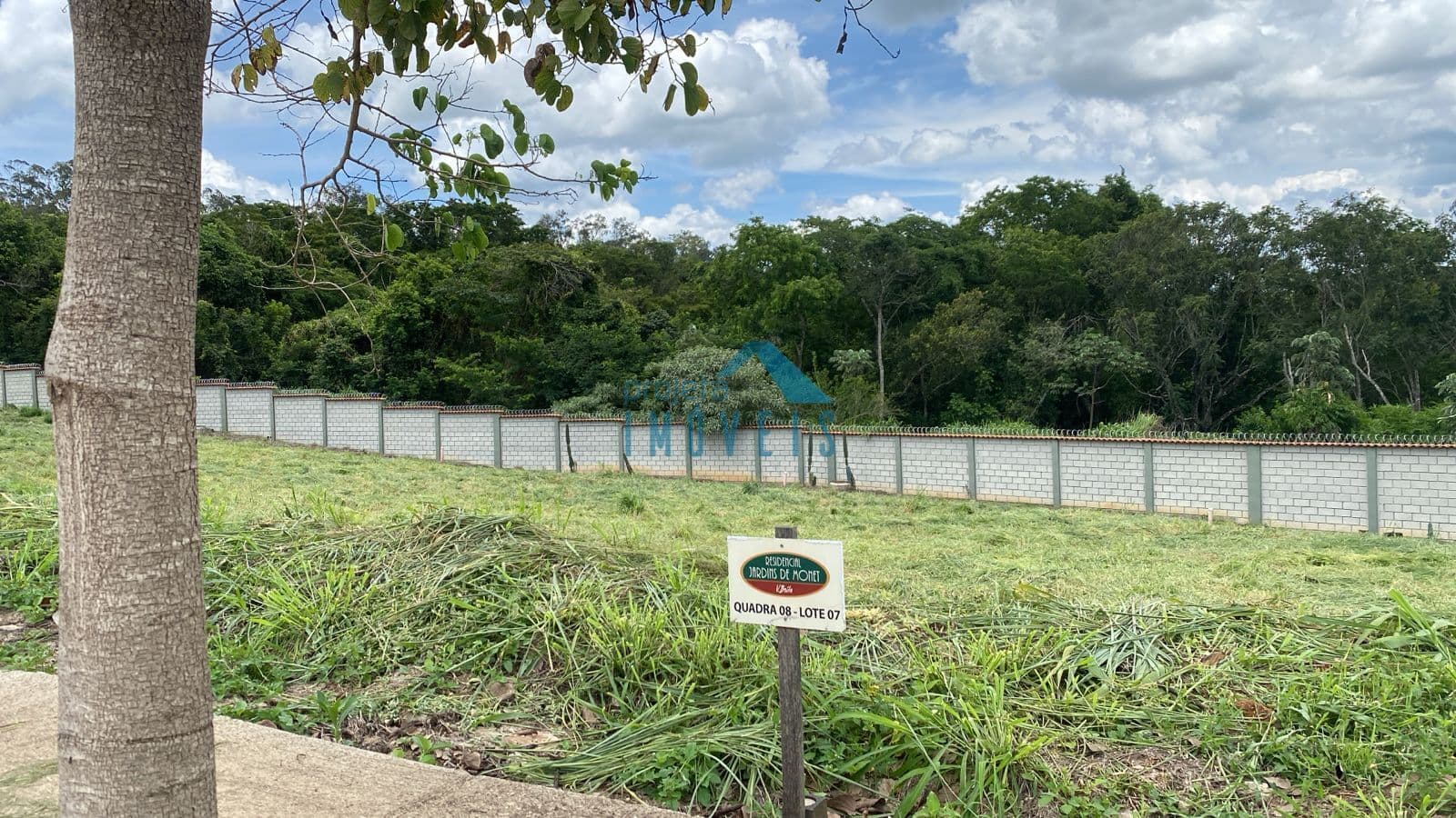 Lote/Terreno em São João Batista do Glória - Centro
