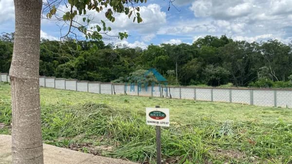 Lote/Terreno em São João Batista do Glória - Centro