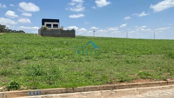 Lote/Terreno em São João Batista do Glória - Condomínio Moradas da Serra