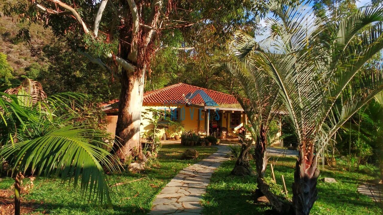 Fazenda/Sítios/Chácaras em Delfinópolis - Distrito Babilonia