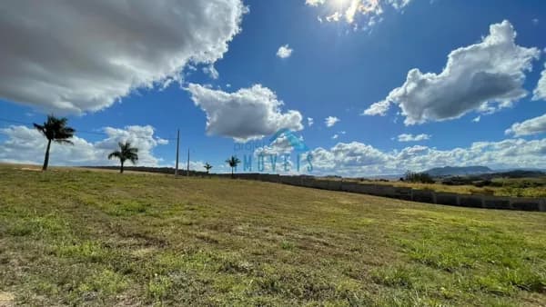 Lote/Terreno em São João Batista do Glória - Condomínio Moradas da Serra