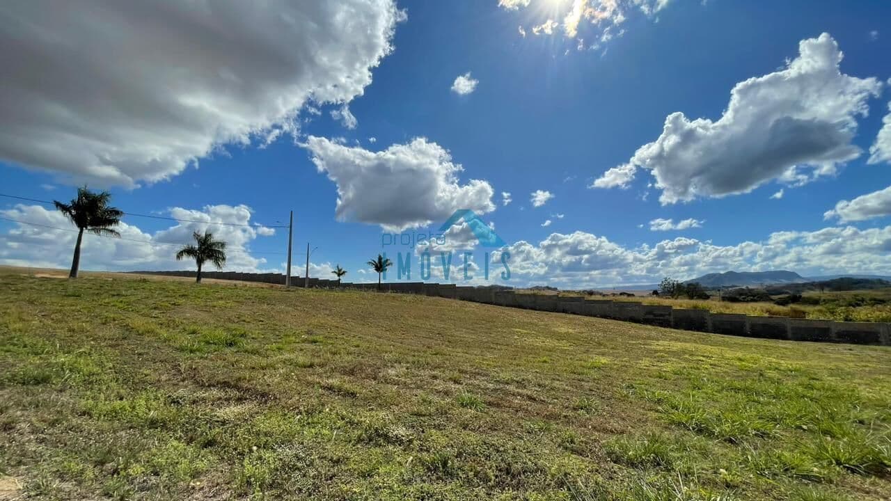 Lote/Terreno em São João Batista do Glória - Condomínio Moradas da Serra