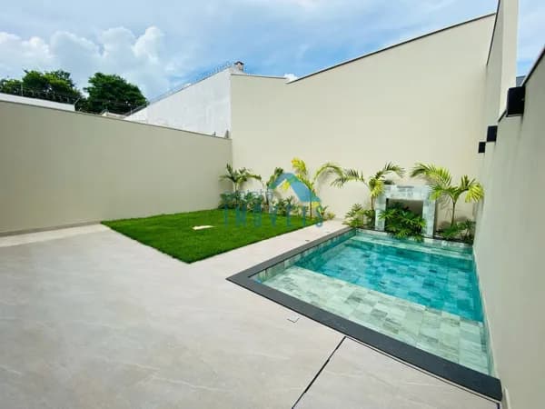 Casa em Passos - Parque das Aroeiras