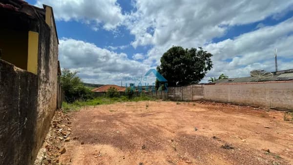 Lote/Terreno em São João Batista do Glória - Centro