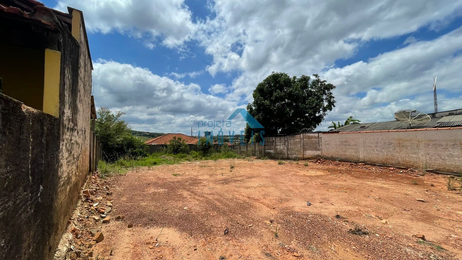 Lote/Terreno em São João Batista do Glória - Centro