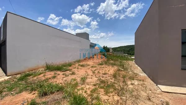 Lote/Terreno em São João Batista do Glória - Alto da Glória