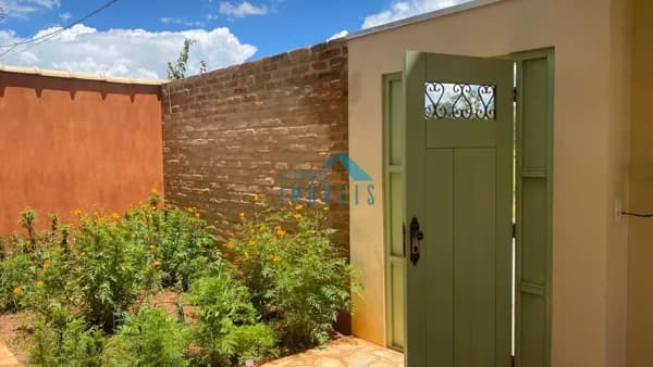 Casa em São João Batista do Glória - Alto dos Pássaros