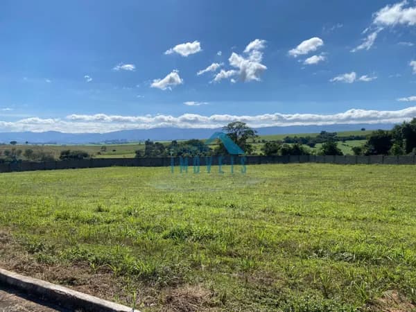 Lote/Terreno em São João Batista do Glória - Condomínio Moradas da Serra